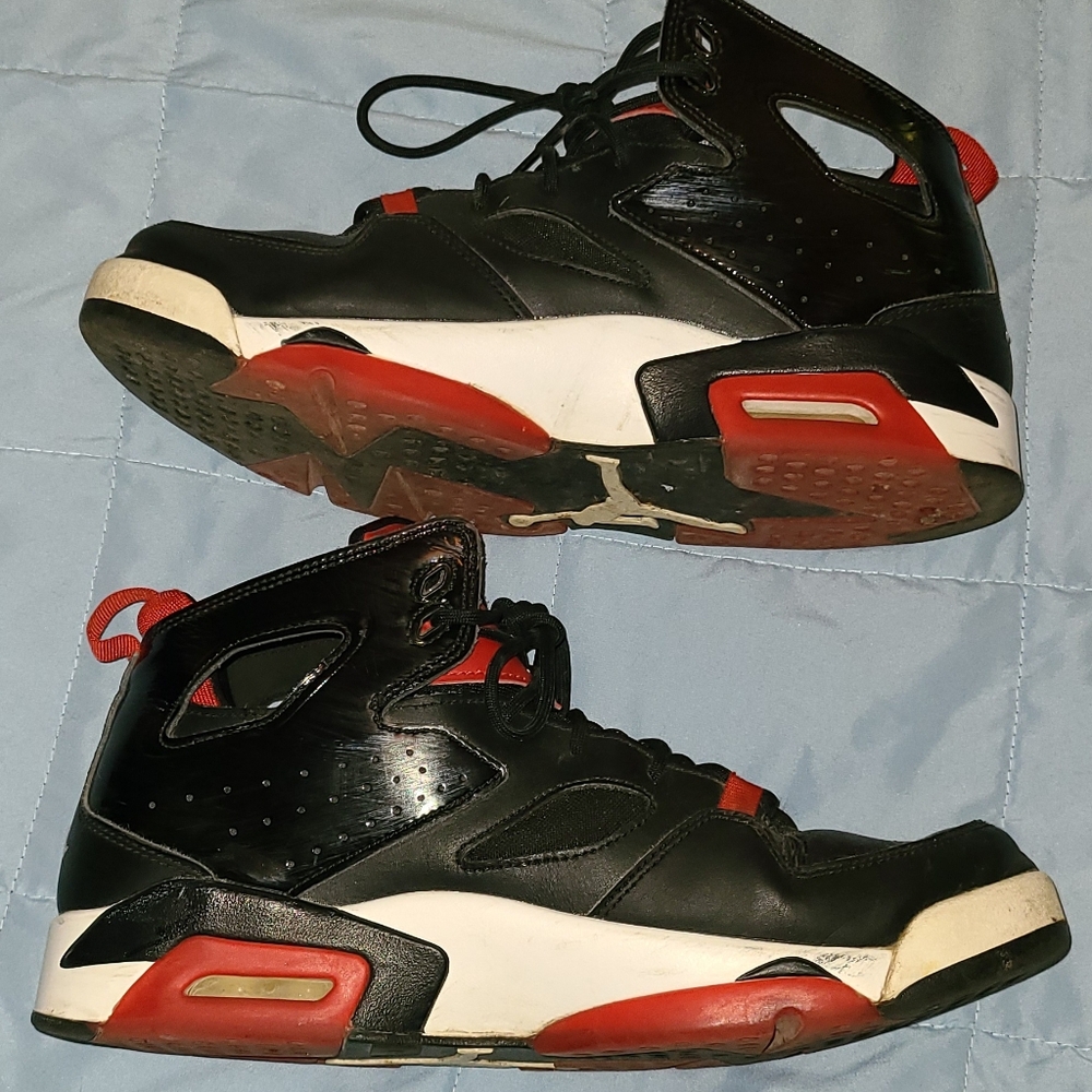 Nike Jordan's - Picture 2 of 4
